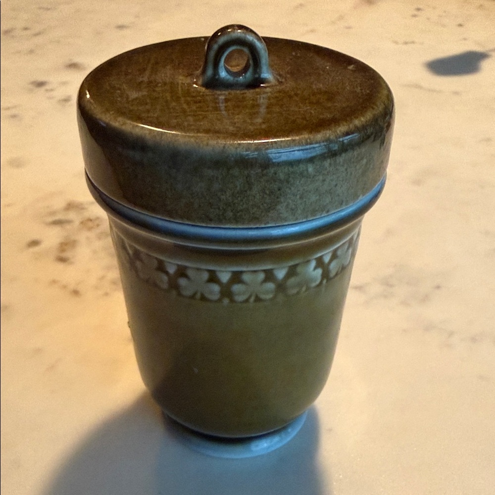 Vintage RARE 1960s Wade Irish Porcelain Shamrock Egg Coddler ☘️☘️☘️☘️